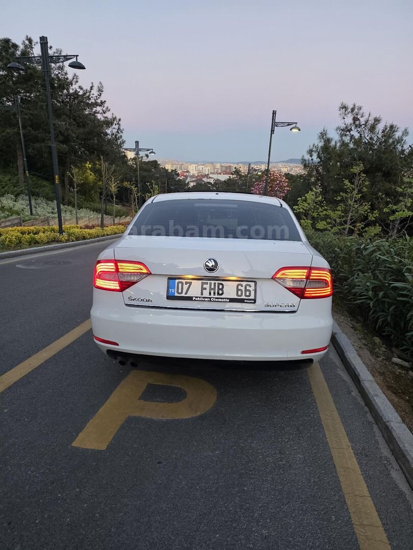 Galeriden Skoda SuperB 1.6 TDI Prestige 2013 Model İstanbul 163.463 km Beyaz 5