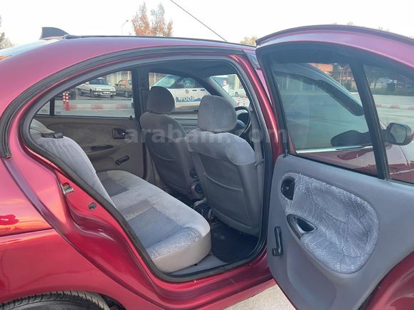 ŞENTÜRKLERDEN MEGANE 1.6 16V BORDO