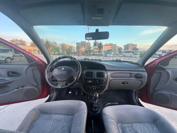 ŞENTÜRKLERDEN MEGANE 1.6 16V BORDO