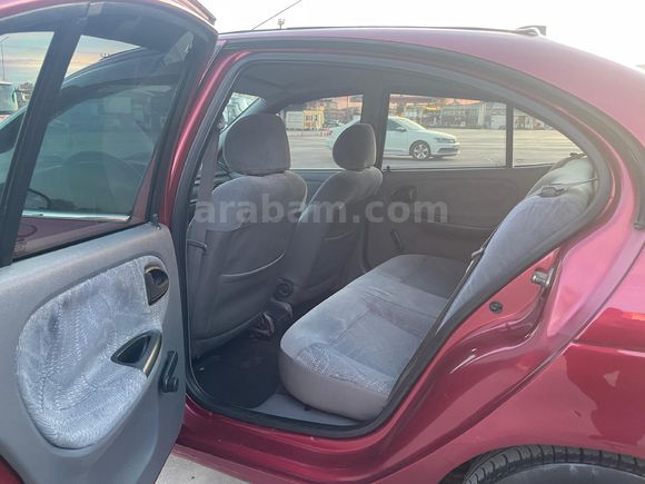 ŞENTÜRKLERDEN MEGANE 1.6 16V BORDO