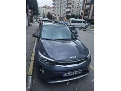 Sahibinden Kia Stonic 1.4 MPI Elegance 2021 Model  51.500 km Füme