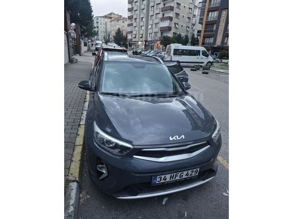 Sahibinden Kia Stonic 1.4 MPI Elegance 2021 Model  51.500 km Füme