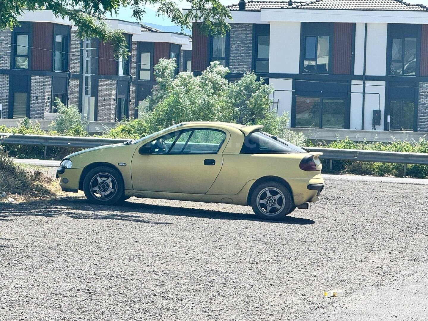 Sahibinden Opel Tigra 1.6 1996 Model Sakarya 273.000 km Sarı 3