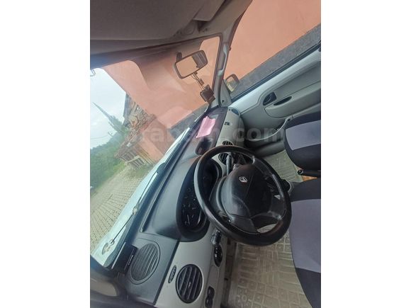 Sahibinden Renault Kangoo Multix 1.5 dCi Authentique 2005 Model  190.000 km Beyaz