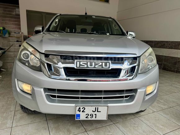 2017 MODEL ISUZU D-MAX 2.5TDİ 163HP 4X2 LİMİTED %20 FATURALI