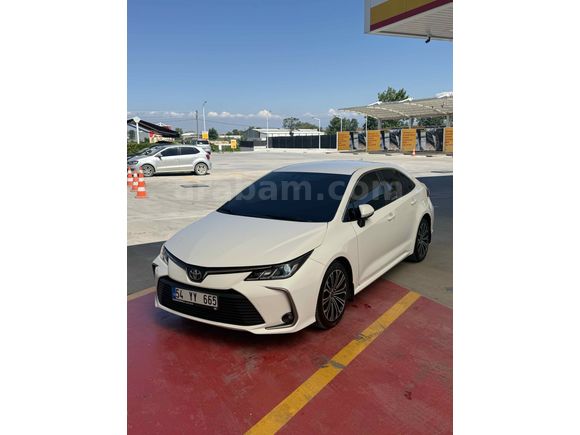 Sahibinden Toyota Corolla 1.5 Flame 2021 Model 