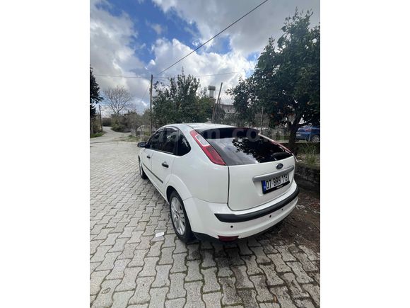 Sahibinden Ford Focus 1.6 Trend 2006 Model  249.000 km Beyaz 