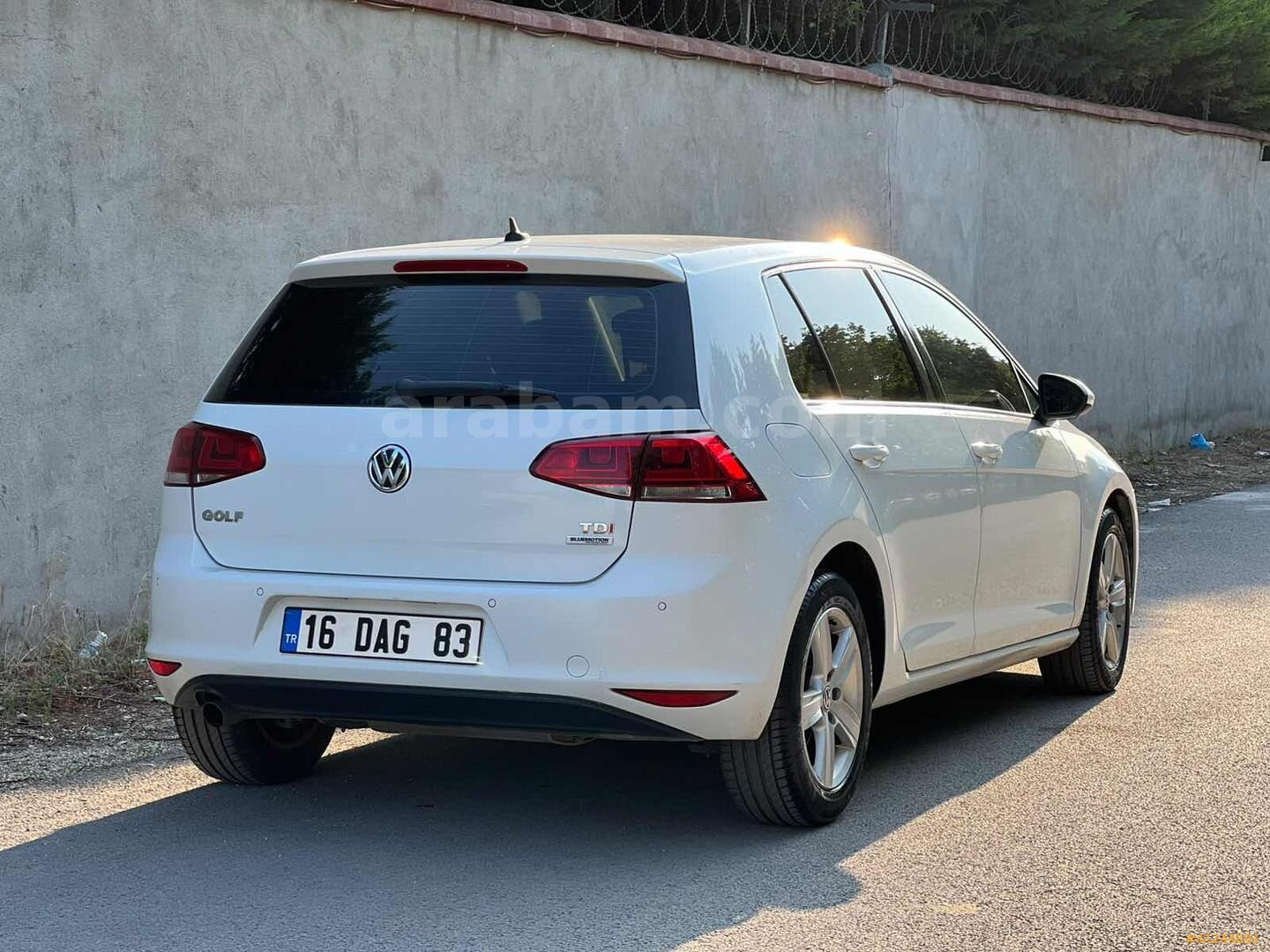 Galeriden Volkswagen Golf 1.6 TDi BlueMotion Comfortline 2016 Model Bursa 241.000 km Beyaz 6