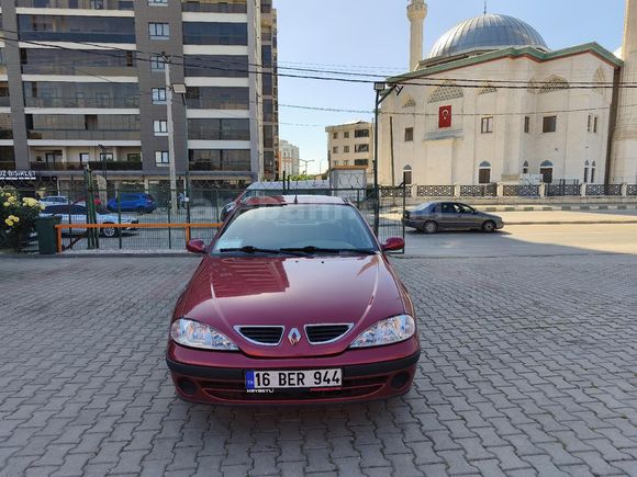 Sahibinden Renault Megane 1.6 16w RTE 2001 Model