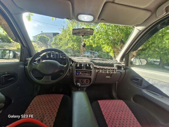 Sahibinden Renault Clio 1.4 Expression 2002 Model  314.000 km Beyaz