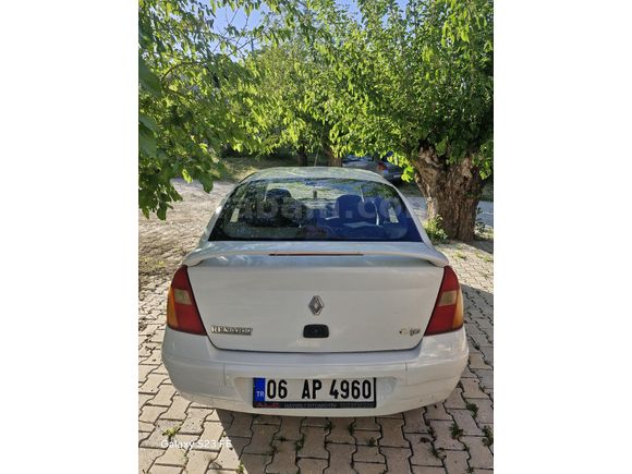 Sahibinden Renault Clio 1.4 Expression 2002 Model  314.000 km Beyaz