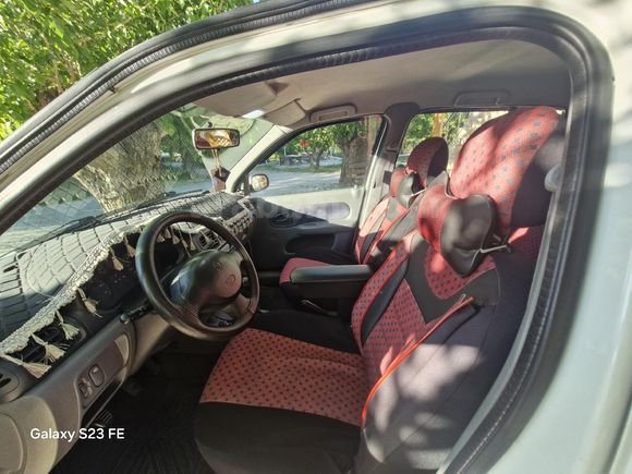 Sahibinden Renault Clio 1.4 Expression 2002 Model  314.000 km Beyaz