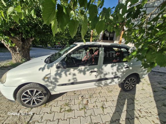 Sahibinden Renault Clio 1.4 Expression 2002 Model  314.000 km Beyaz