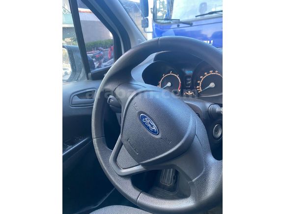 Sahibinden Ford Tourneo Courier 1.5 TDCi Delux 2022 Model  107.000 km Beyaz