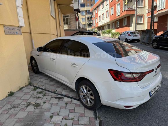 Sahibinden Renault Megane 1.5 Blue DCI Touch 2020 Model 