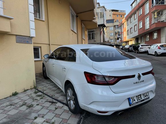 Sahibinden Renault Megane 1.5 Blue DCI Touch 2020 Model 