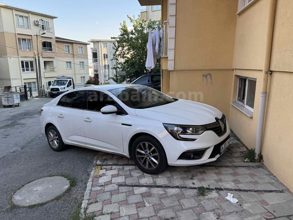 Sahibinden Renault Megane 1.5 Blue DCI Touch 2020 Model 
