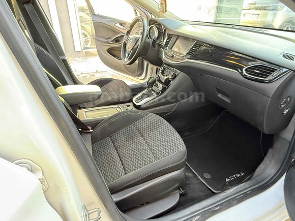 Galeriden Opel Astra 1.6 CDTI Dynamic Elite 2016 Model Van