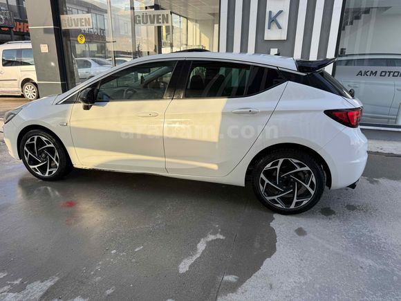 Galeriden Opel Astra 1.6 CDTI Dynamic Elite 2016 Model Van