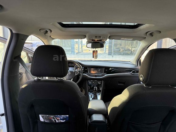Galeriden Opel Astra 1.6 CDTI Dynamic Elite 2016 Model Van