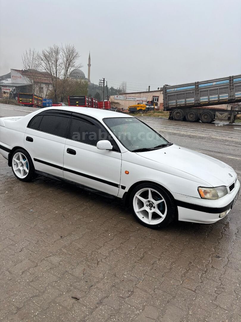 Sahibinden Toyota Carina 2.0 GLi 1998 Model Çorum 320.000 km Beyaz 2