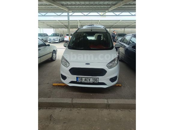 Sahibinden Ford Tourneo Courier 1.5 TDCi Titanium Plus 2021 Model  155.000 km Beyaz