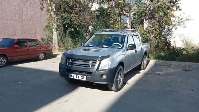Sahibinden Isuzu D-Max 2.5 4x2 2011 Model