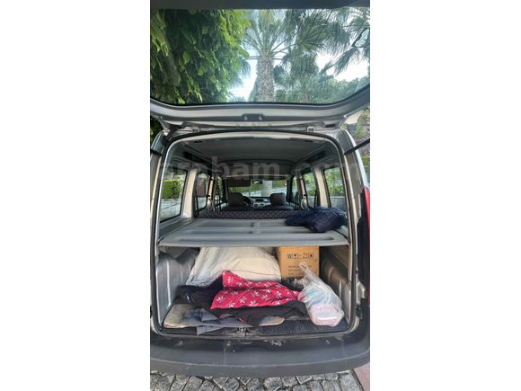 Sahibinden Renault Kangoo Multix 1.5 dCi Expression 2011 Model 