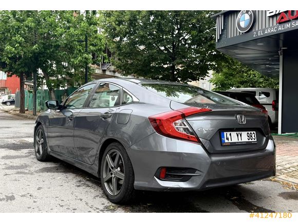 Honda civic 2017 hatasız 350 BİN PEŞİN 36 AY