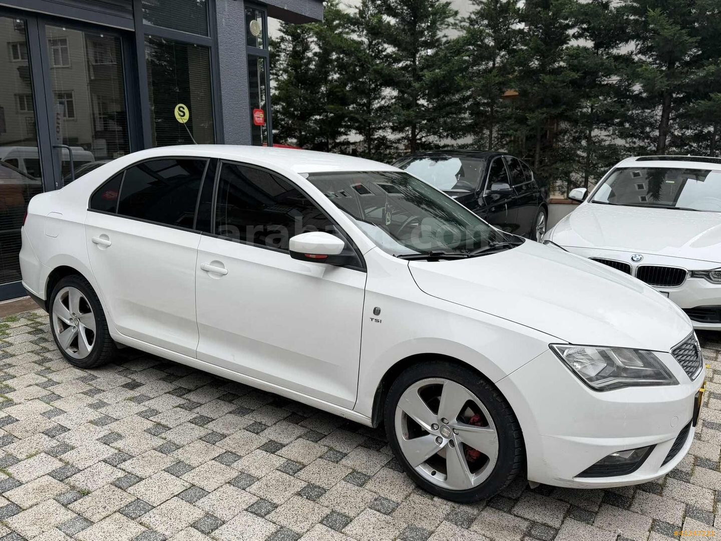 Galeriden Seat Toledo 1.4 TSI Style 2013 Model İstanbul 141.000 km Beyaz 2