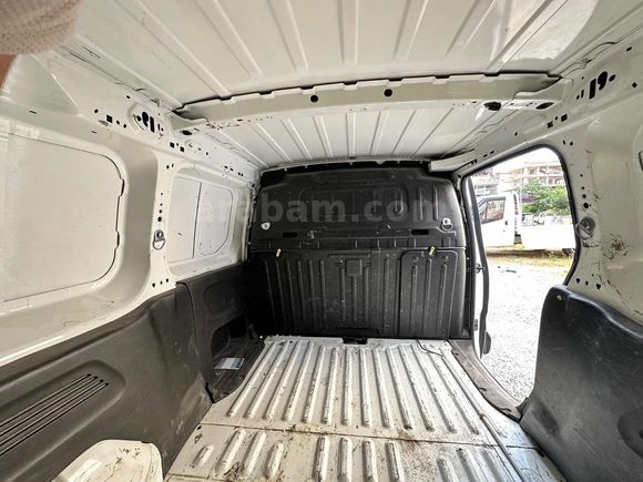SEZGİN AUTO DAN CİTROEN BERLİNGO