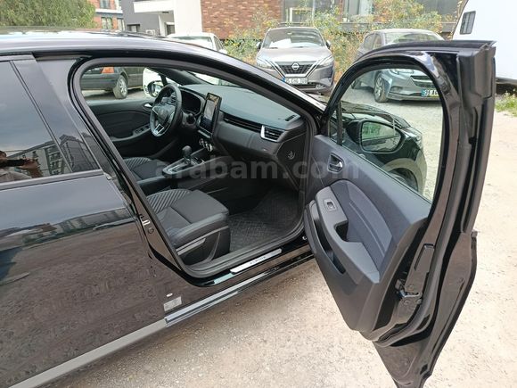 Galeriden Renault Clio 1.0 TCe Techno Esprit Alpine 2025 Model İzmir