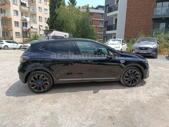 Galeriden Renault Clio 1.0 TCe Techno Esprit Alpine 2025 Model İzmir