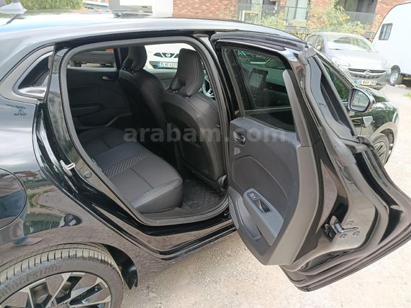 Galeriden Renault Clio 1.0 TCe Techno Esprit Alpine 2025 Model İzmir