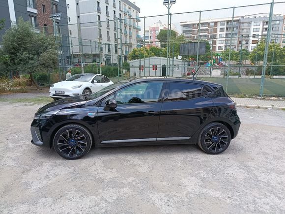Galeriden Renault Clio 1.0 TCe Techno Esprit Alpine 2025 Model İzmir