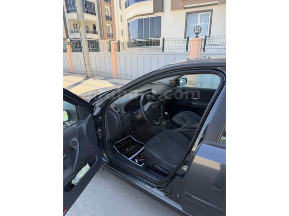 Sahibinden Renault Laguna 1.6 Expression 2005 Model 