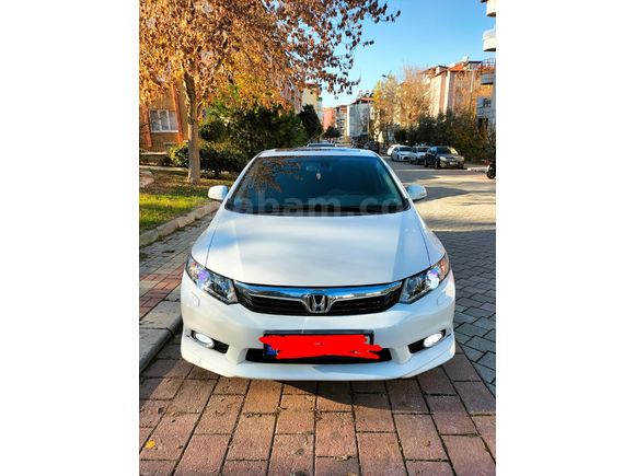Sahibinden Honda Civic 1.6i VTEC Eco Elegance 2013 Model