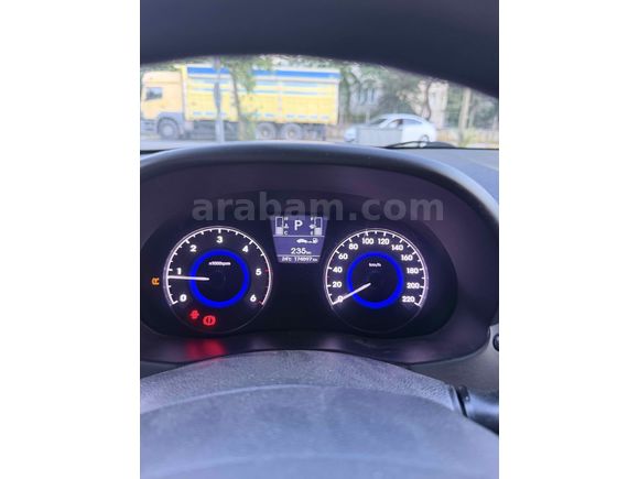 Sahibinden Hyundai Accent Blue 1.6 CRDI Mode 2015 Model 