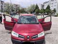 Sahibinden Renault Megane 1.4 Authentique 2009 Model aracın ikinci sahibiyim aracın sadece tavanda vernik atması vardır sol arka çamurlukta boya vardı
