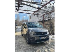 Sahibinden Peugeot Rifter 1.5 BlueHDI GT Line 2021 Model  150.000 km Füme