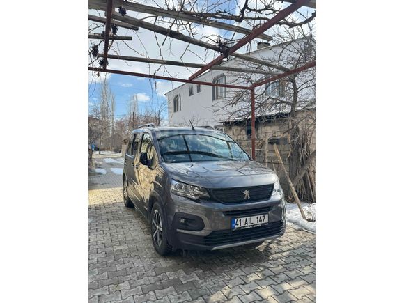 Sahibinden Peugeot Rifter 1.5 BlueHDI GT Line 2021 Model  150.000 km Füme