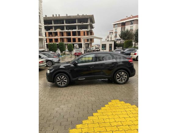 Sahibinden Citroen C4 1.2 PureTech Shine 2023 Model 