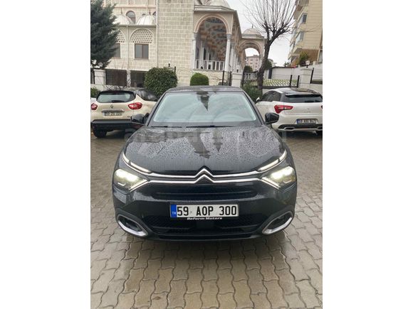 Sahibinden Citroen C4 1.2 PureTech Shine 2023 Model 