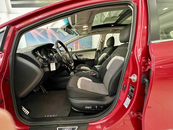 Galeriden Kia Ceed 1.6 CRDi Premium SW 2017 Model Bursa