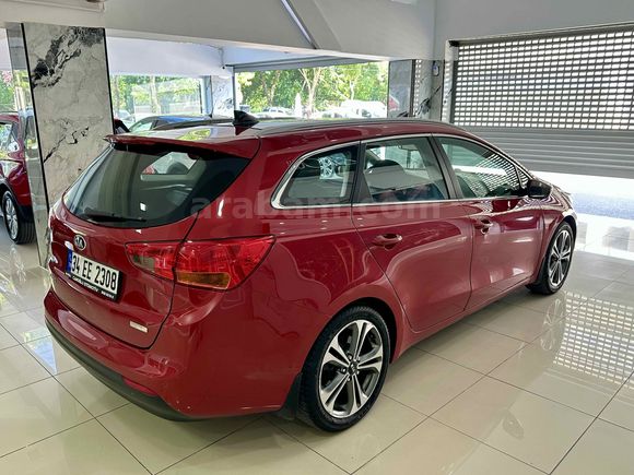 Galeriden Kia Ceed 1.6 CRDi Premium SW 2017 Model Bursa