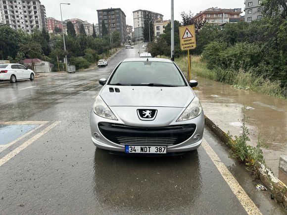 Sahibinden Peugeot 206+ 1.4 Envy 2011 Model İstanbul 152.000 km Gri (Gümüş)