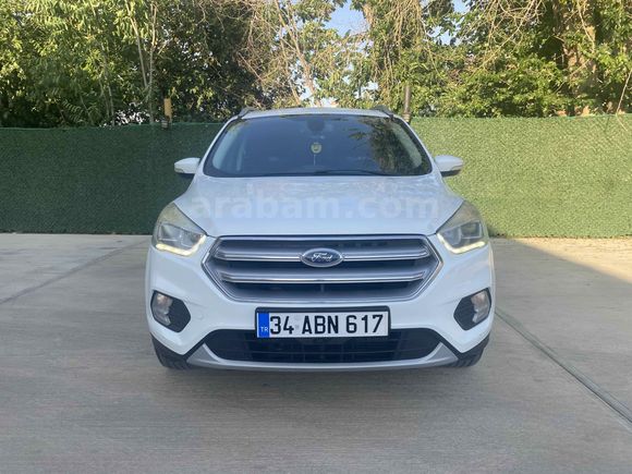 Memurdan  Ford Kuga 1.5 TDCi Titanium 2017 Model  167.000 km Beyaz