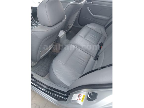 değişensiz BMW  320i 2000 Model