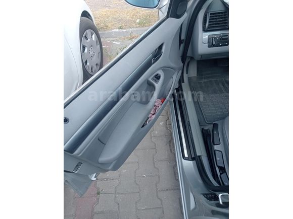 değişensiz BMW  320i 2000 Model