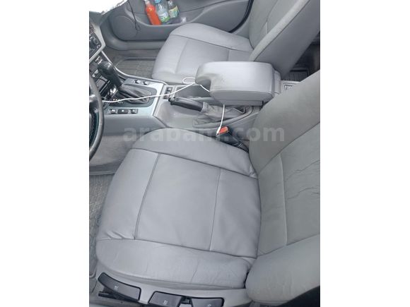 değişensiz BMW  320i 2000 Model